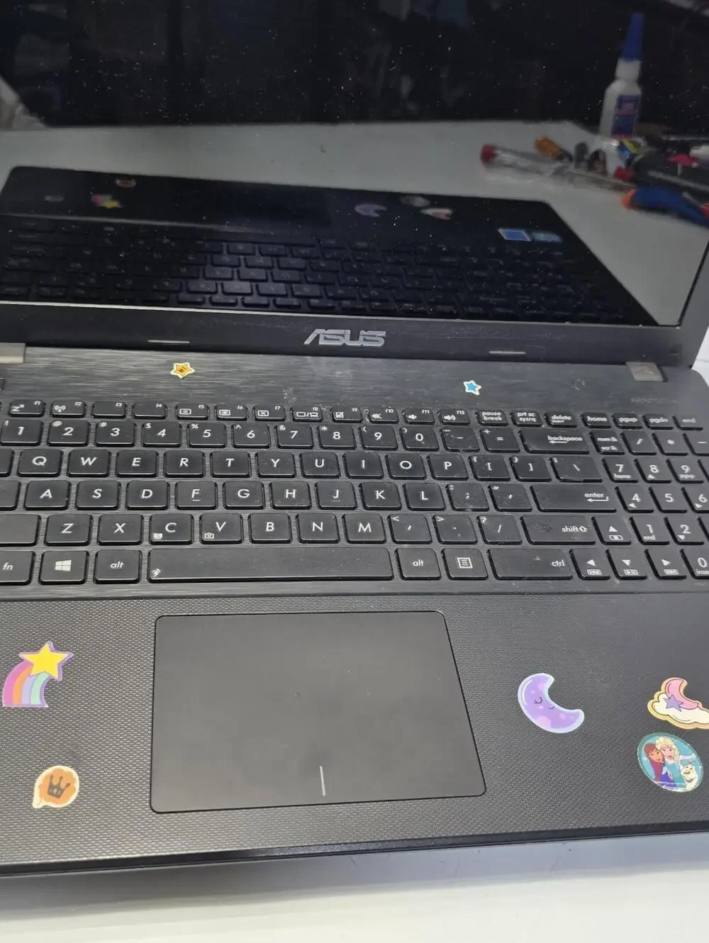 ASUS D550C Laptop Parts Repair Motherboard Screen Only No RAM HDD Drive